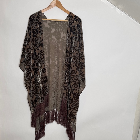 Accessories - Chic Black and Brown Floral Kimono with Fringe